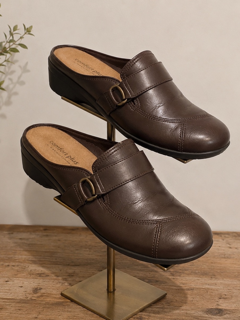 Comfort Plus by Predictions Brown Leather Comfort Mules Clogs 7.5